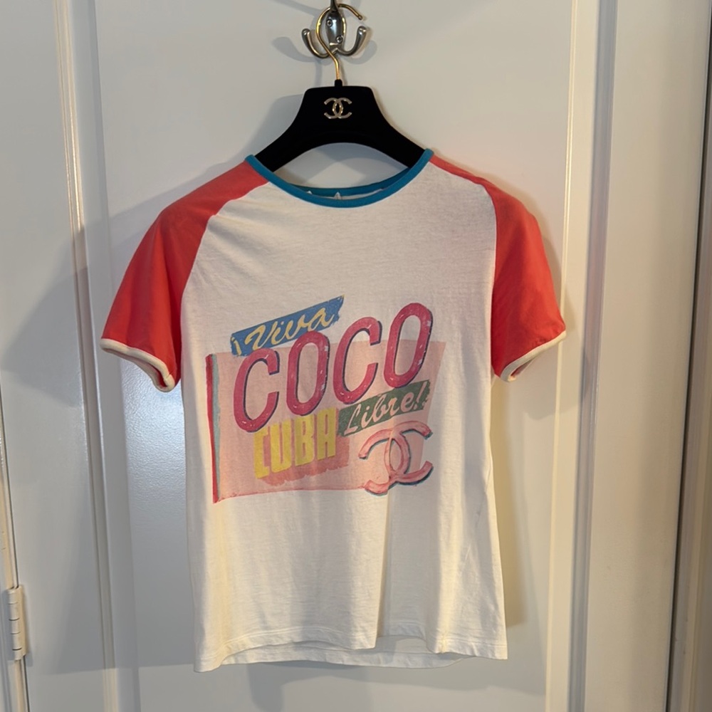 Pre-owned Authentic Chanel t-shirt size XS